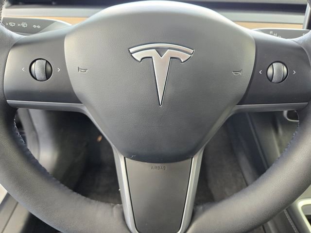 Used 2023 Tesla Model 3 Standard Range image 19