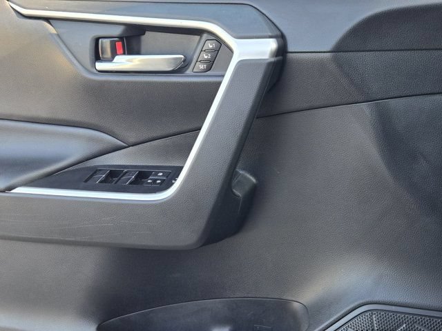 Used 2021 Toyota RAV4 XLE Premium AWD/4WD image 23
