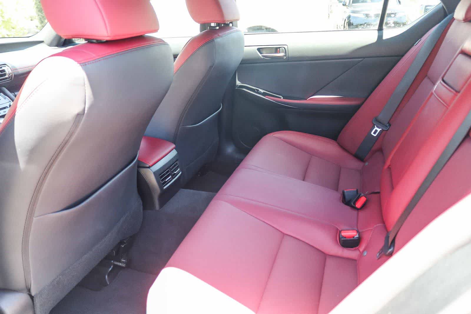 Used 2022 Lexus IS 300 RWD image 16