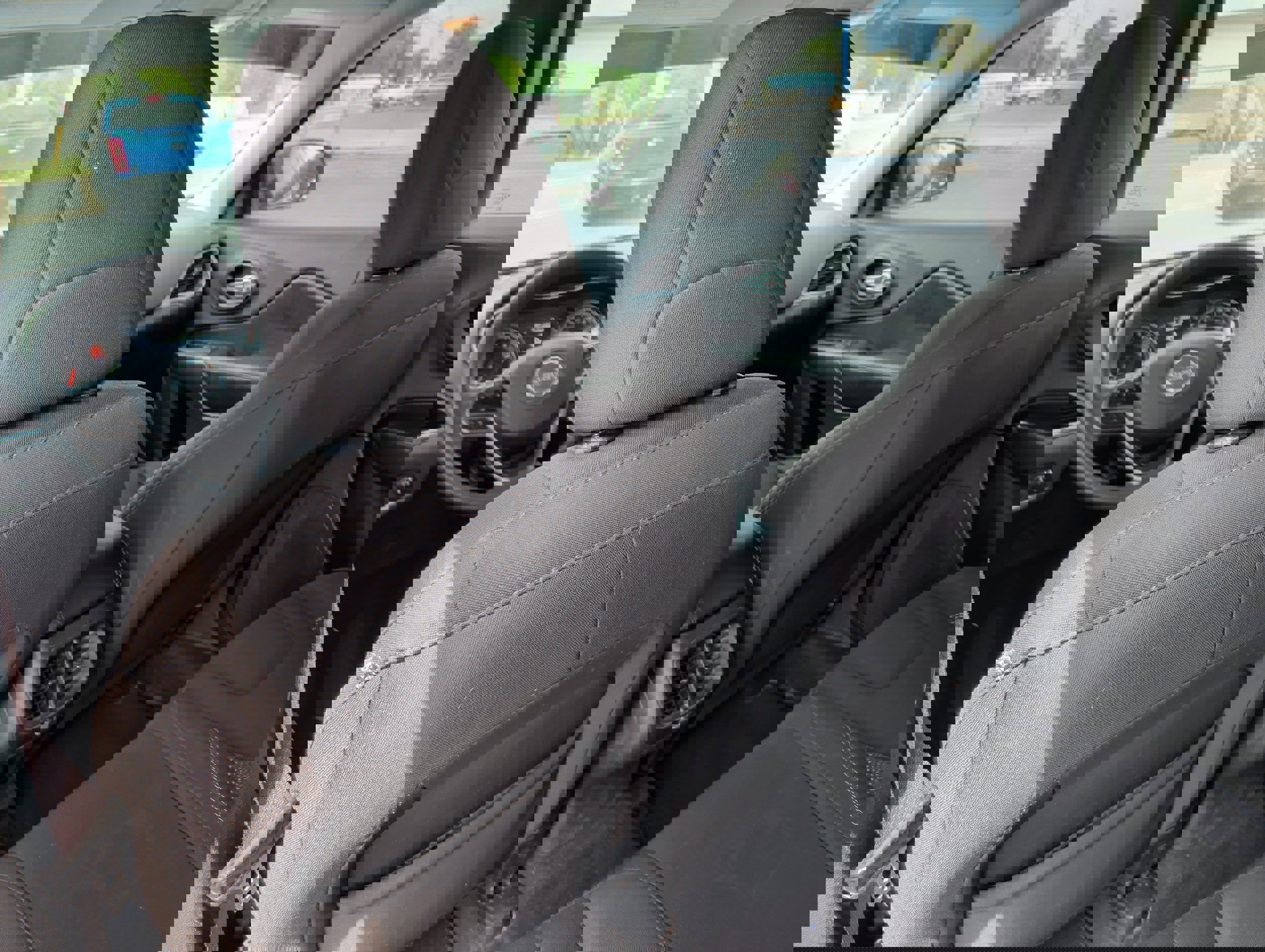 Used 2020 Jeep Cherokee Latitude image 14