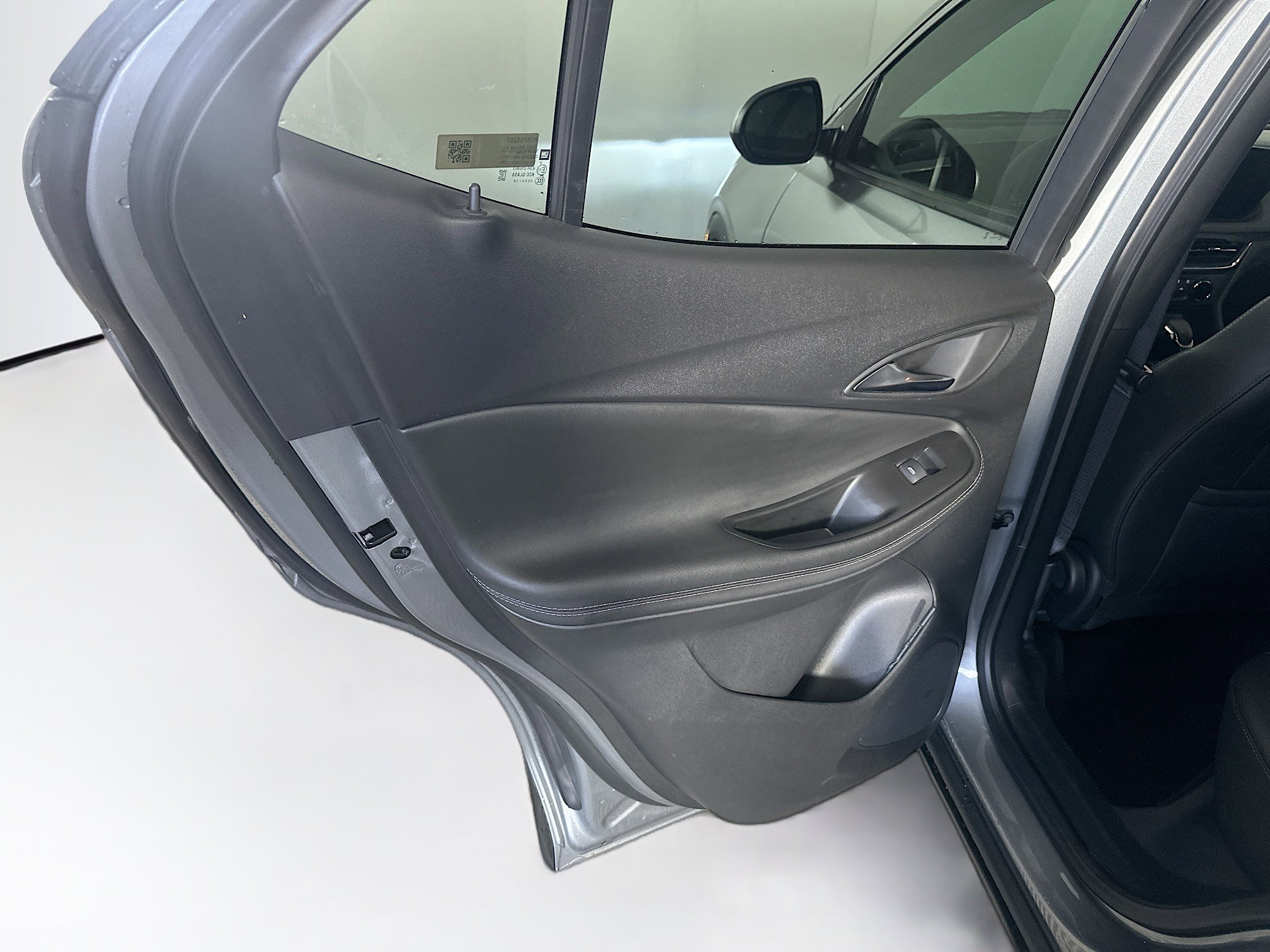 Used 2025 Buick Encore GX Preferred AWD/4WD image 25