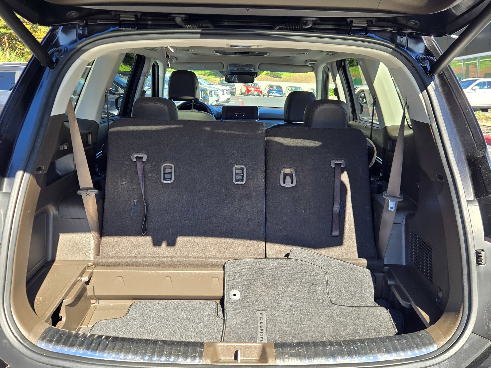 Certified 2022 Kia Telluride SX w/ Towing Package image 27