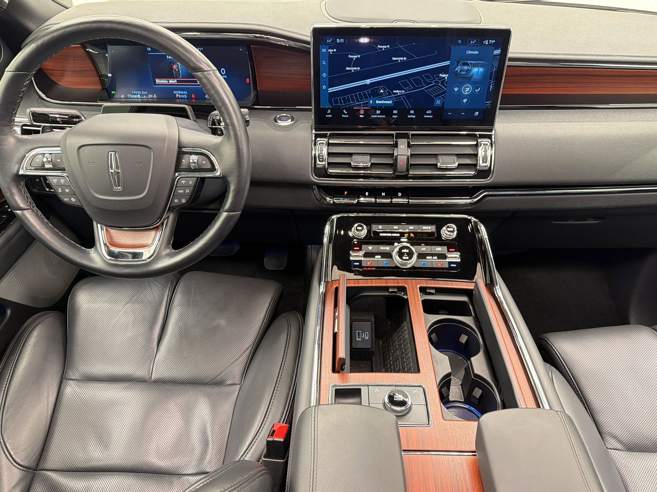 Used 2023 Lincoln Navigator Reserve AWD/4WD image 27