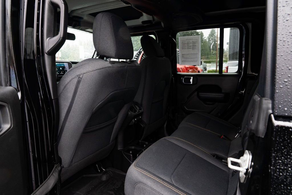 Used 2024 Jeep Gladiator Sport image 21