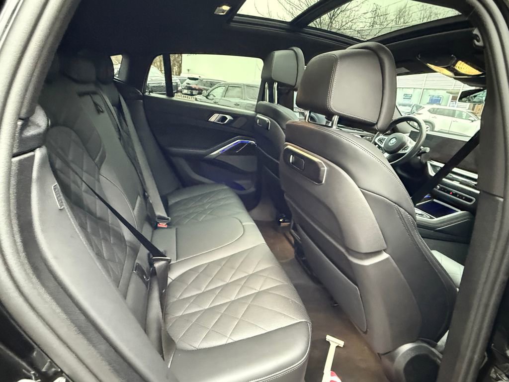 Used 2024 BMW X6 xDrive40i w/ Premium Package AWD/4WD image 31