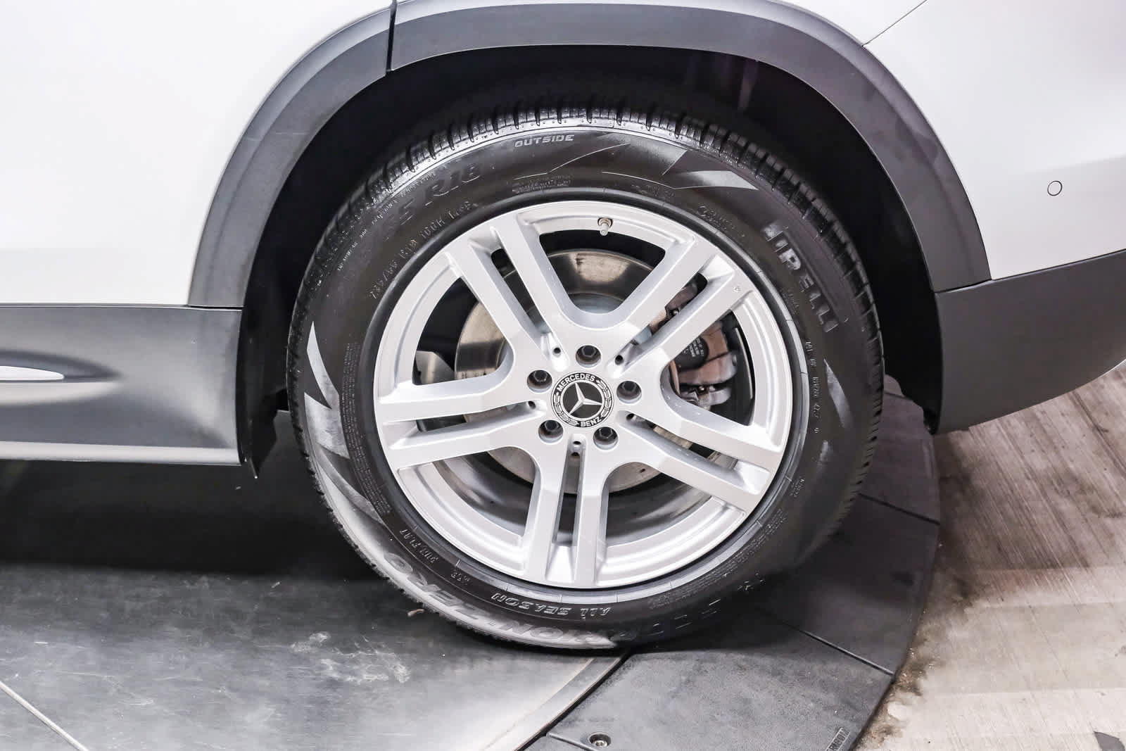 Used 2022 Mercedes-Benz GLB 250 4MATIC image 9