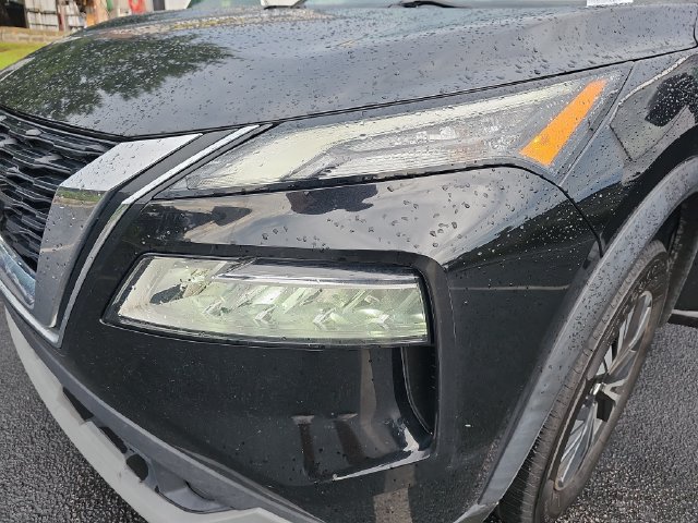 Used 2021 Nissan Rogue SV FWD image 33