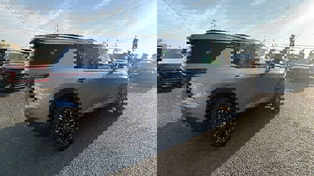 New 2026 Chevrolet Traverse LT w/ Sun and Wheel Package image 5