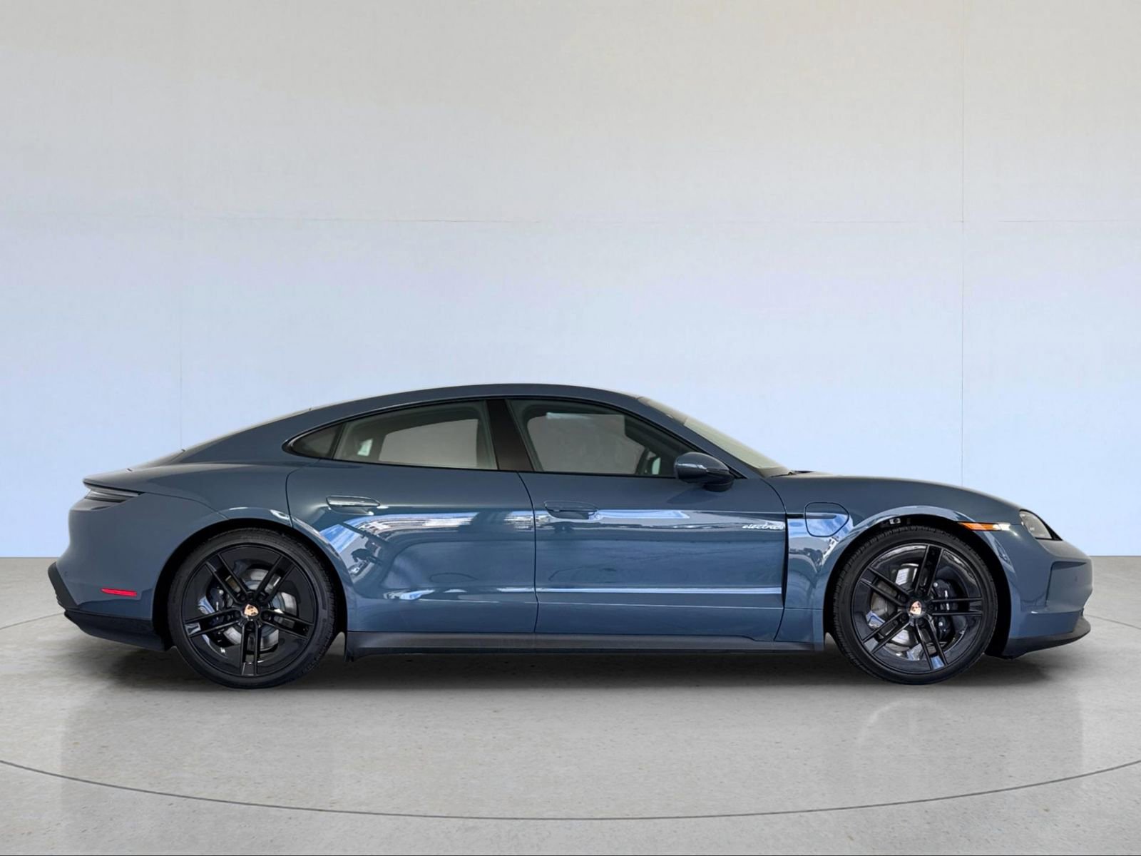 New 2026 Porsche Taycan image 9