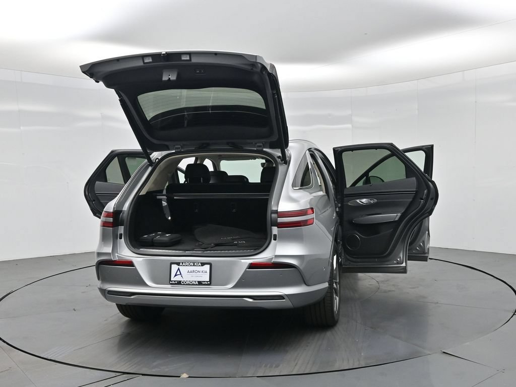 Used 2025 Genesis Electrified GV70 w/ Prestige Package AWD/4WD image 39