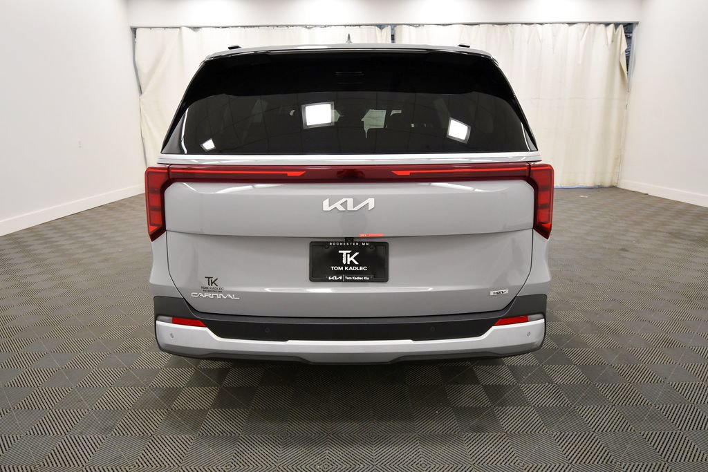 Certified 2026 Kia Carnival EX FWD image 6