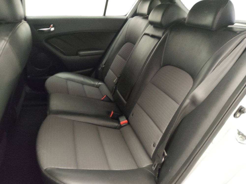 Used 2016 Kia Forte SX FWD image 18