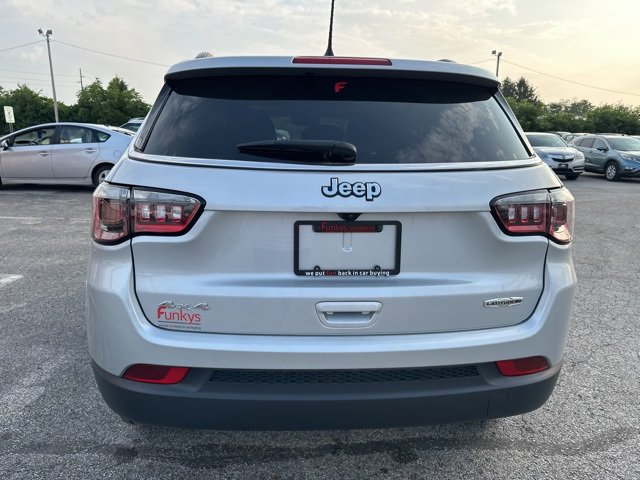 Used 2024 Jeep Compass Latitude image 6