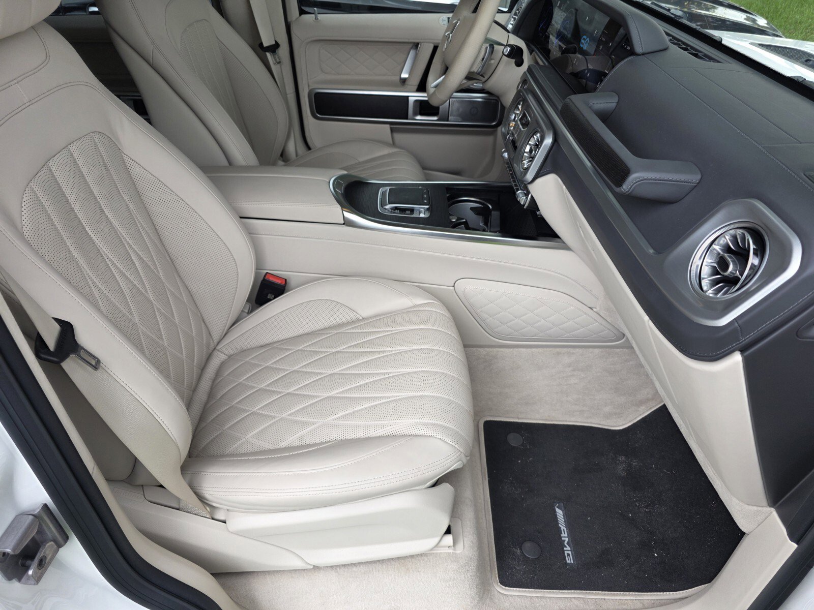 Used 2025 Mercedes-Benz G 580 w/ EQ Technology image 3