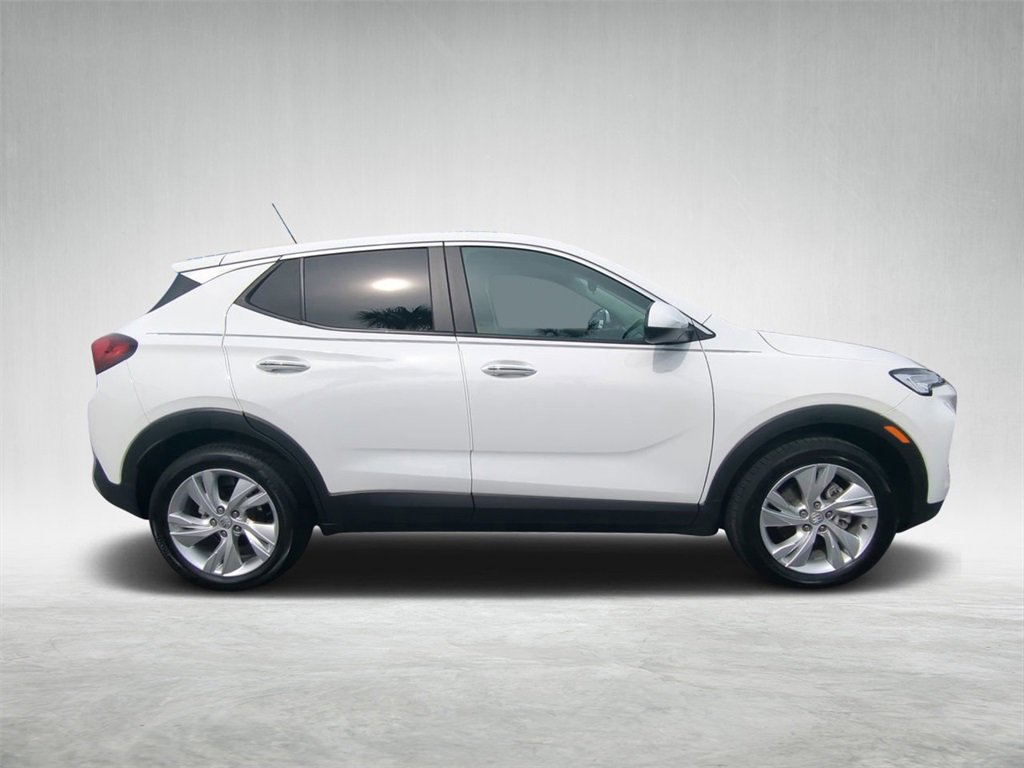 Used 2024 Buick Encore GX Preferred image 2