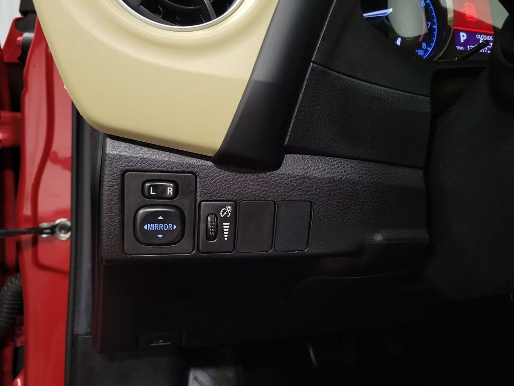 Used 2017 Toyota Corolla LE FWD image 24
