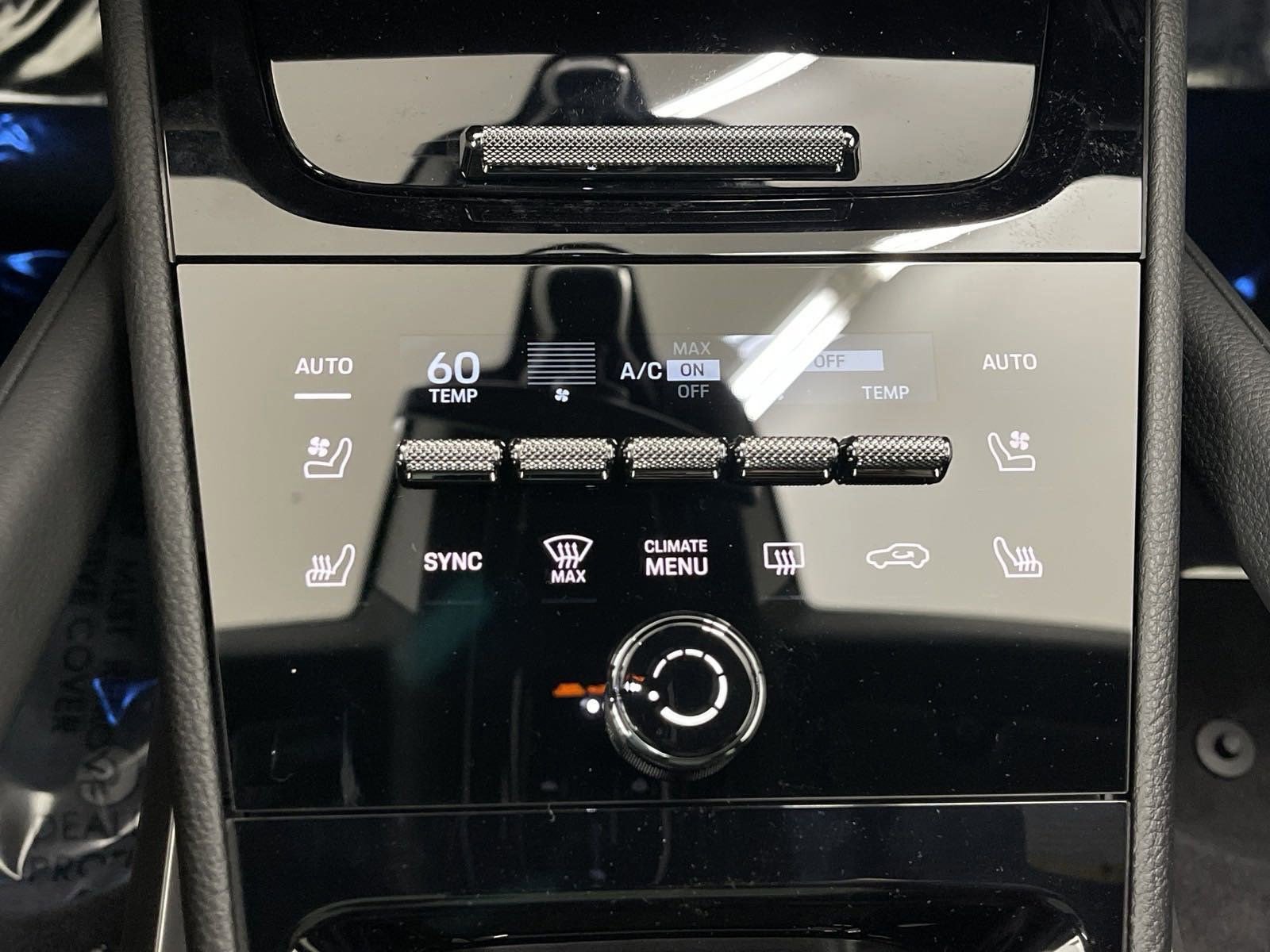 New 2025 Porsche Cayenne Coupe image 31