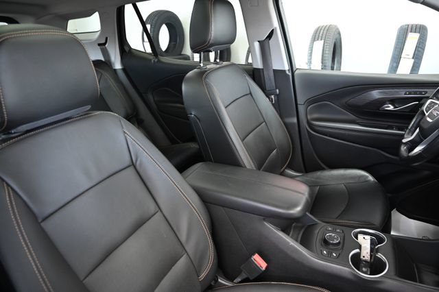 Used 2018 GMC Terrain SLT w/ Preferred Package AWD/4WD image 9