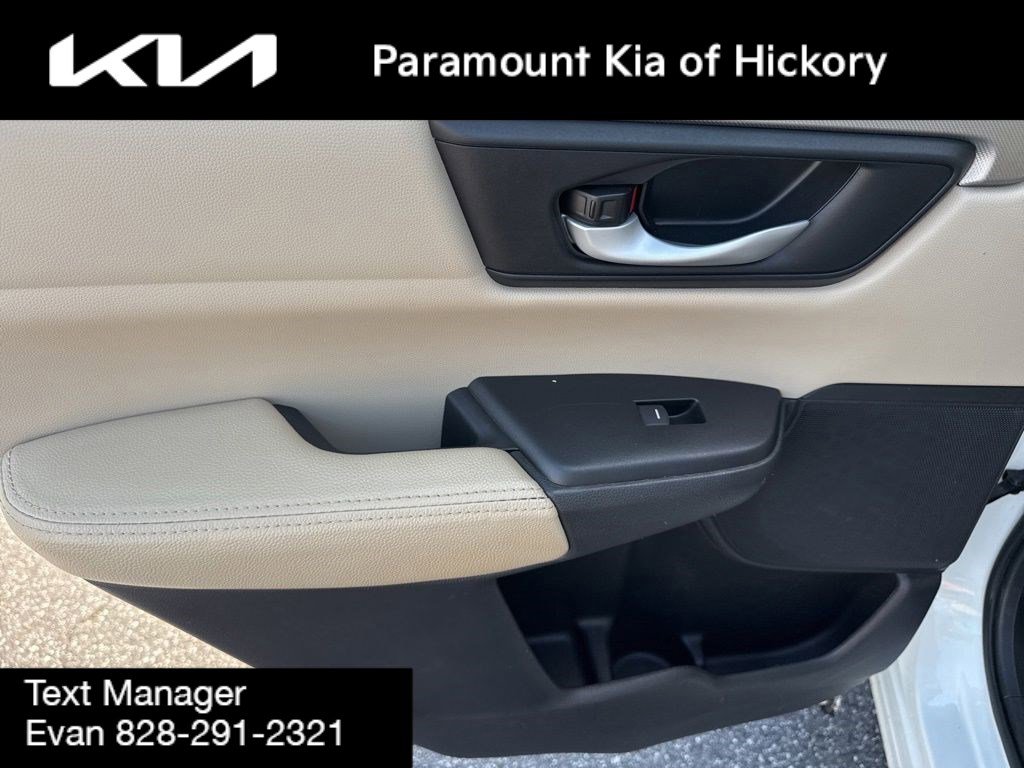 Used 2017 Honda CR-V LX image 12