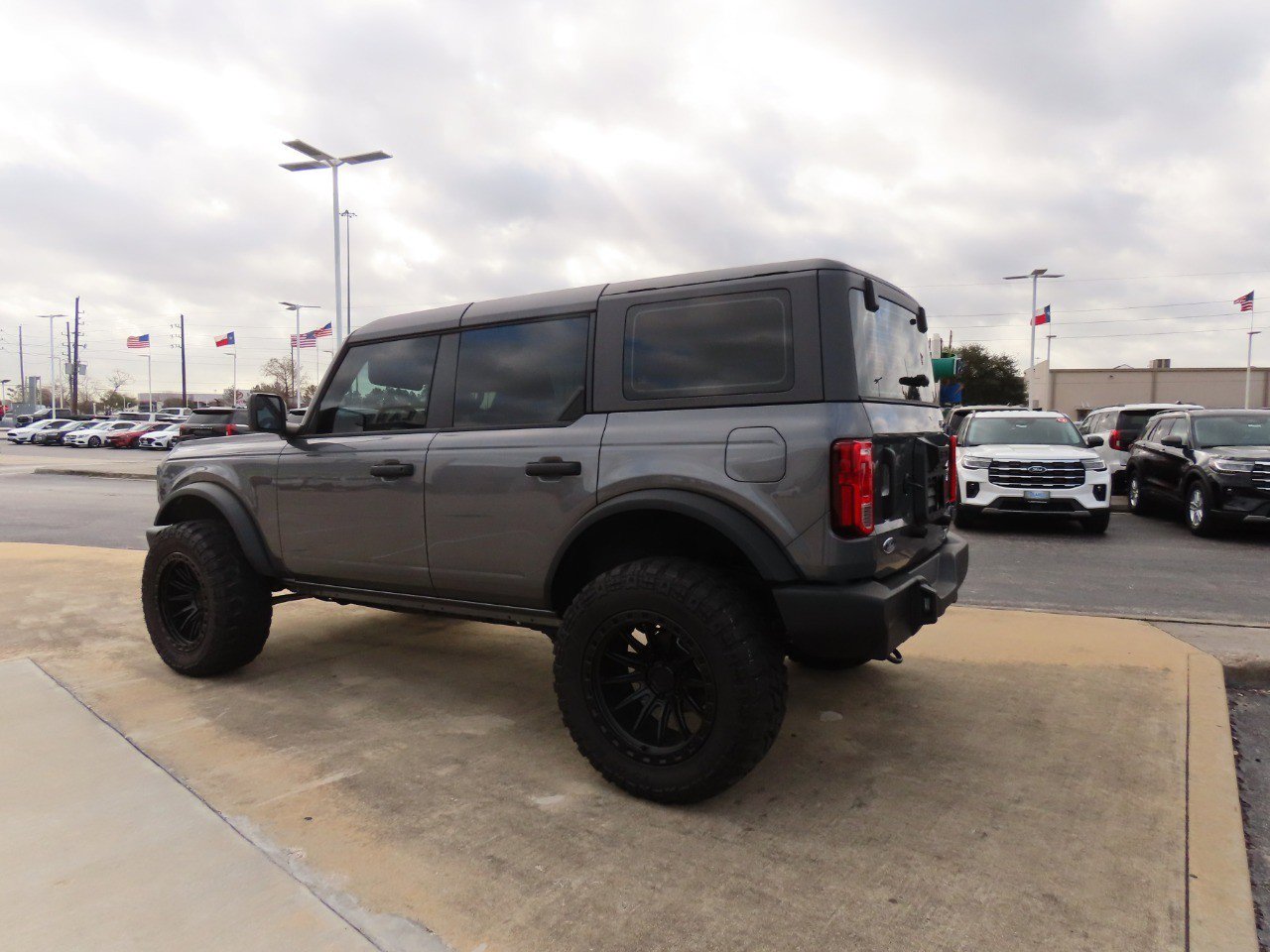 New 2025 Ford Bronco 4-Door AWD/4WD image 16