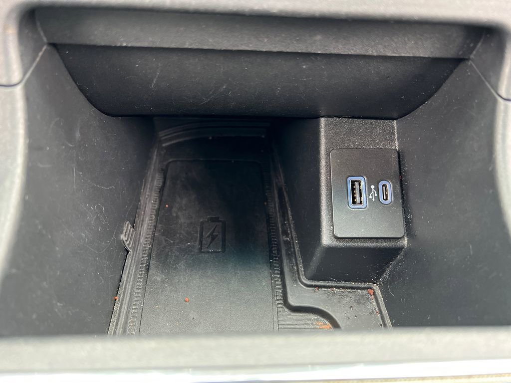 Used 2024 Ford Edge Titanium image 22