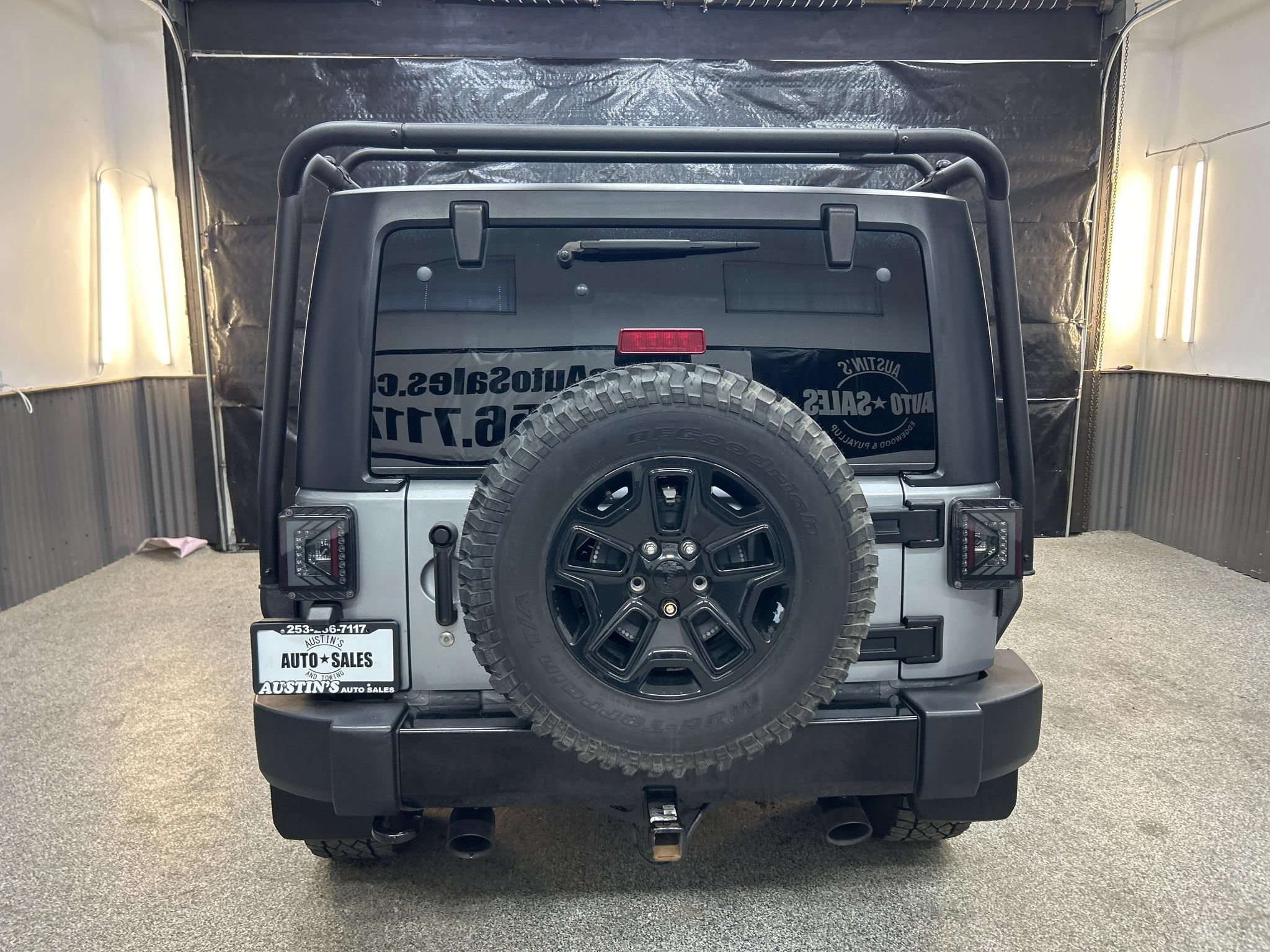 Used 2015 Jeep Wrangler Sport AWD/4WD image 5