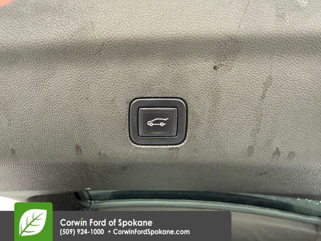 Used 2022 GMC Yukon SLT w/ SLT Luxury Package image 21