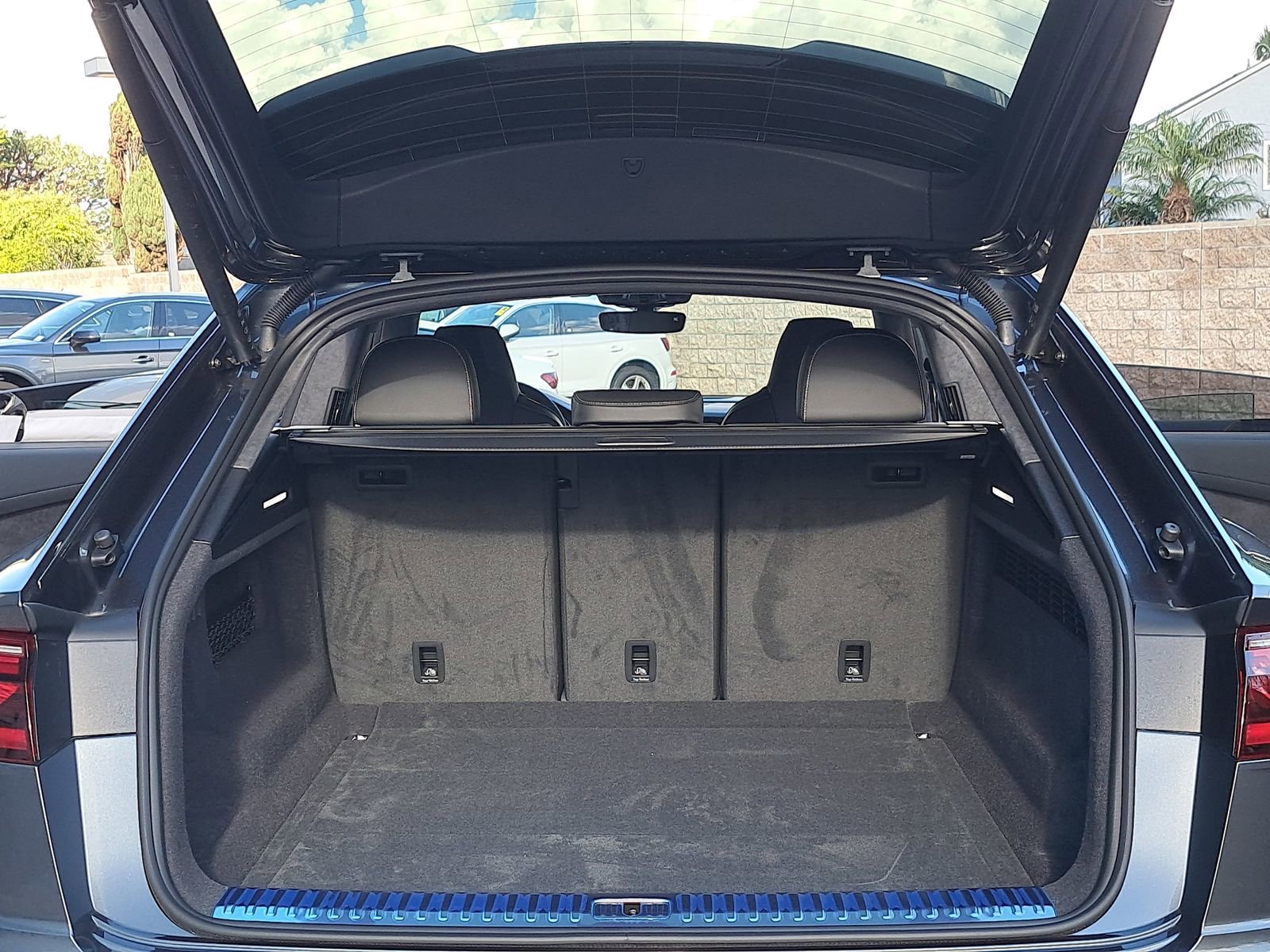 New 2025 Audi RS Q8 performance image 12