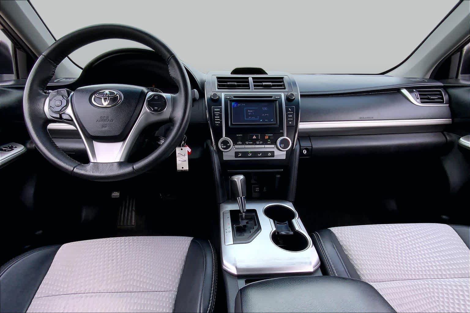 Used 2012 Toyota Camry SE FWD image 15