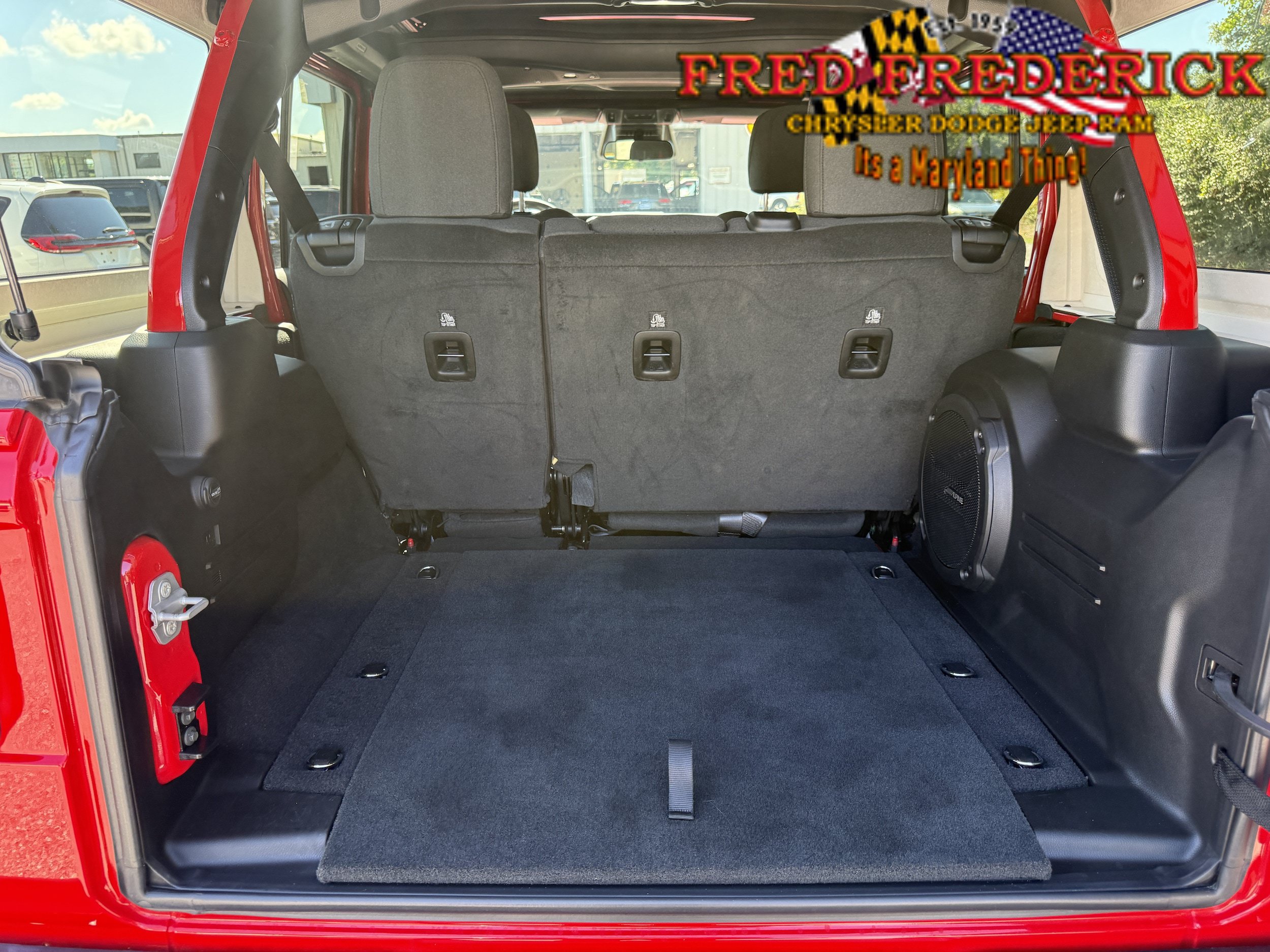 Used 2026 Jeep Wrangler Unlimited Sahara AWD/4WD image 12