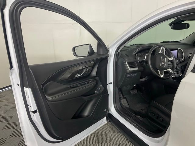 Used 2024 GMC Terrain SLT w/ Infotainment Package II image 27