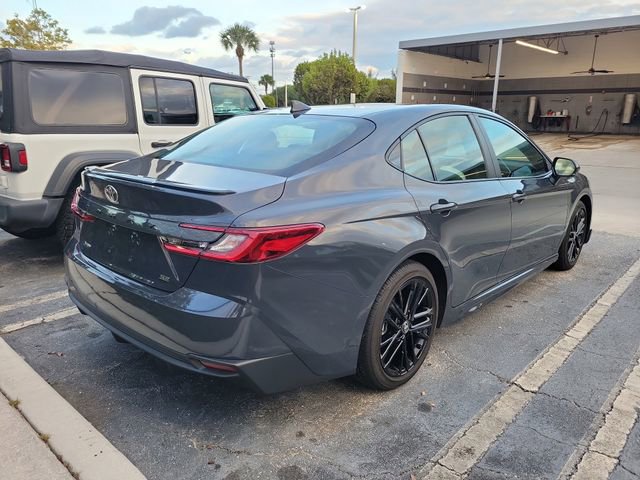 Used 2025 Toyota Camry SE FWD image 4