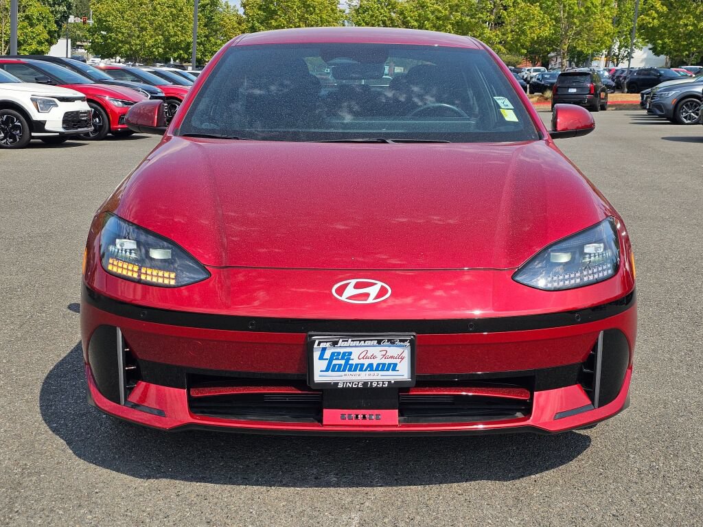 Used 2024 Hyundai Ioniq 6 SE AWD/4WD image 2