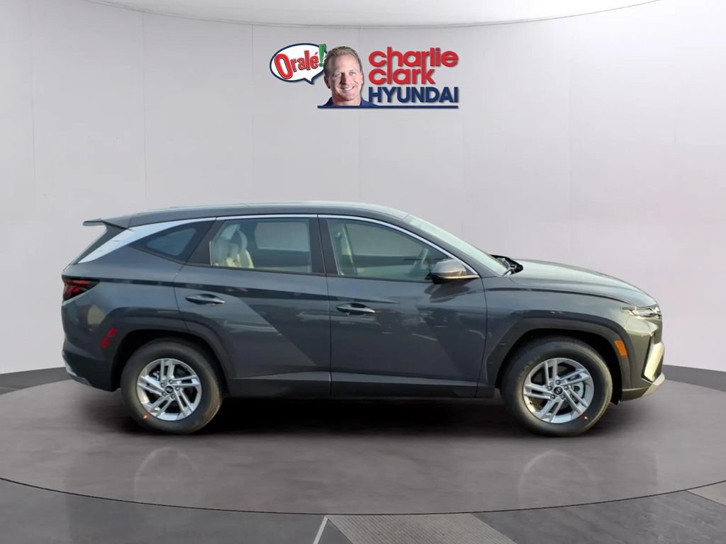 New 2026 Hyundai Tucson SE FWD image 6