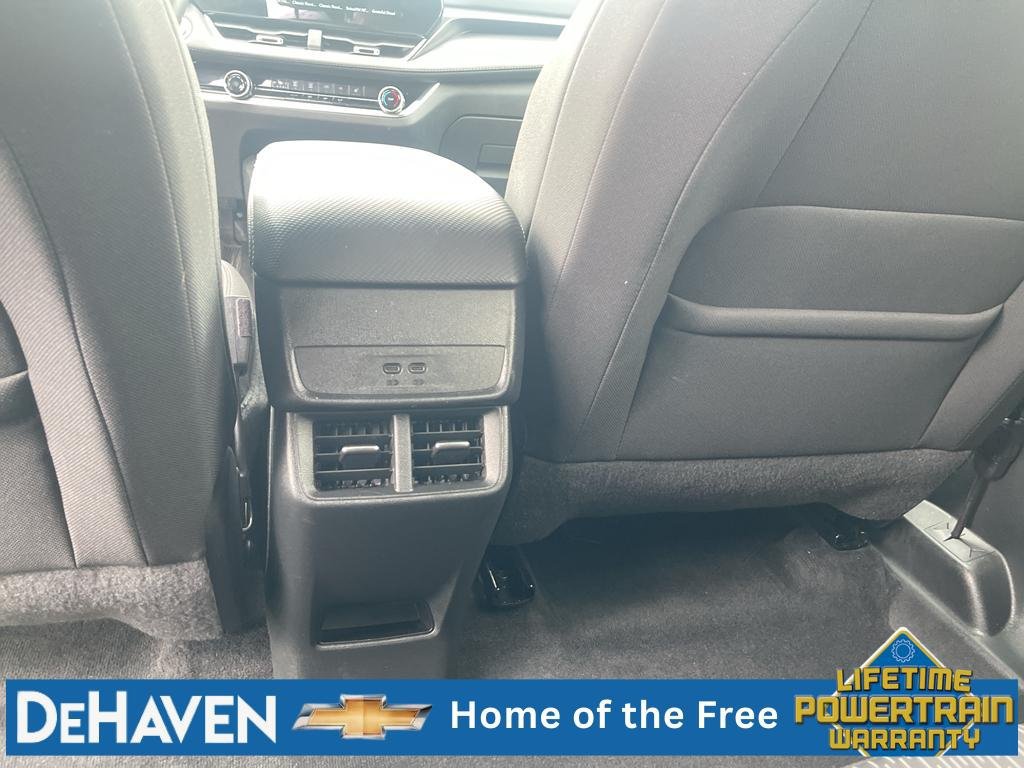 Used 2025 Chevrolet Equinox LT AWD/4WD image 21