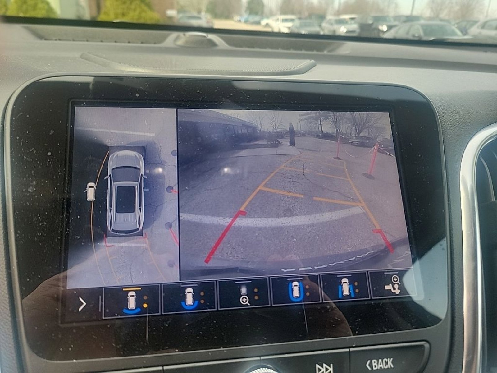 Used 2021 Chevrolet Equinox Premier image 24