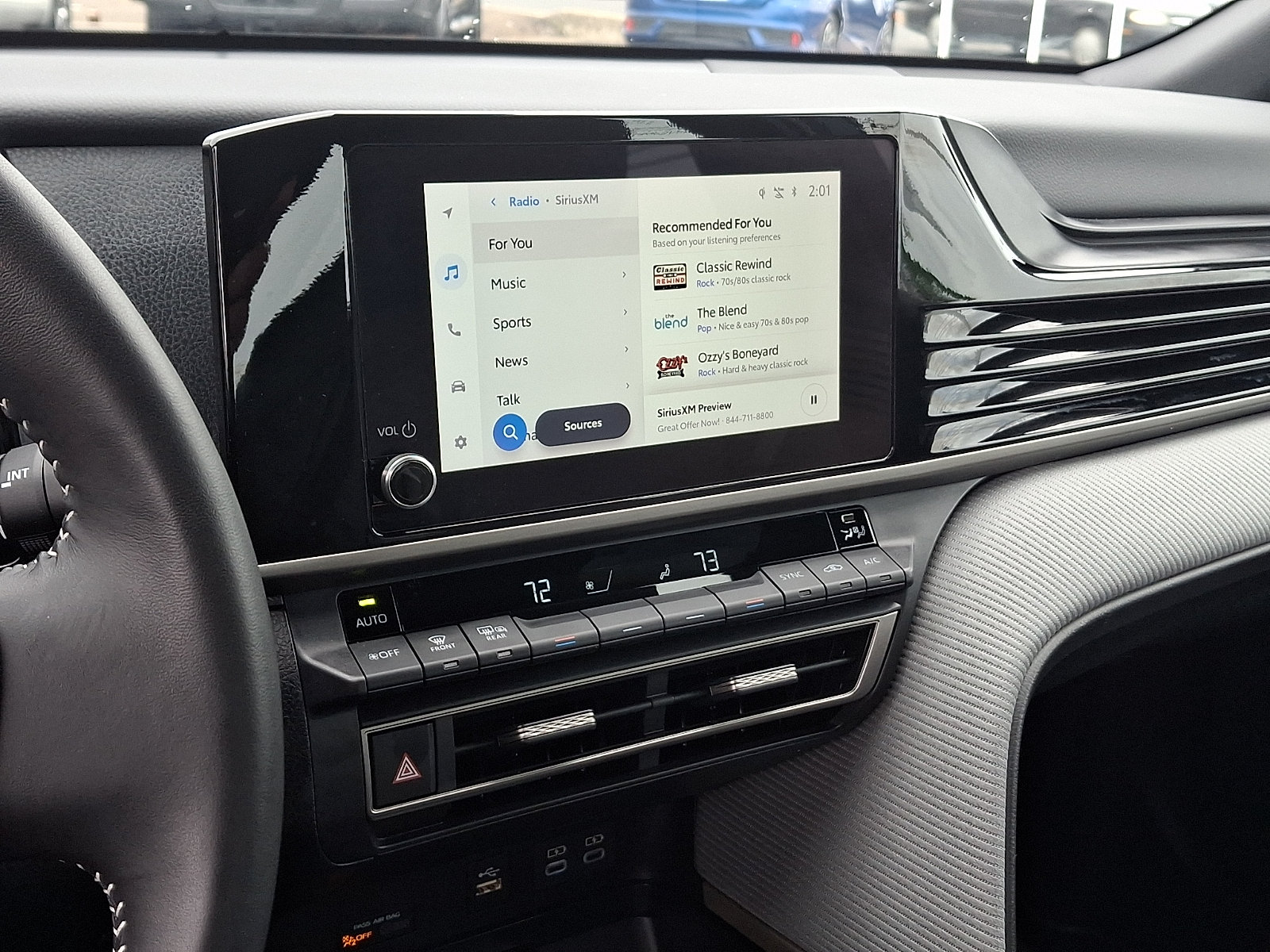 Used 2025 Toyota Camry SE w/ Convenience Package FWD image 19