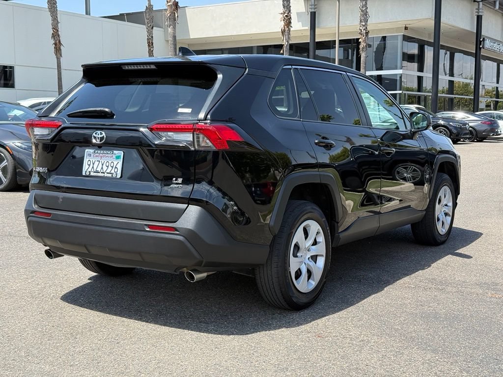 Used 2024 Toyota RAV4 LE AWD/4WD image 6