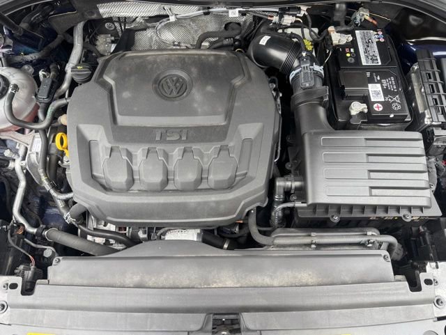 Used 2022 Volkswagen Tiguan SEL R-Line image 12