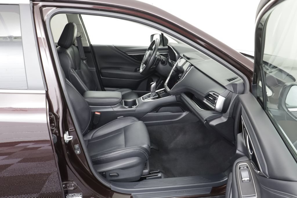 Used 2025 Subaru Outback Limited AWD/4WD image 19