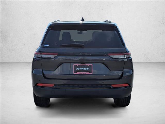 New 2025 Jeep Grand Cherokee Altitude image 6
