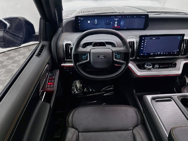 Used 2025 Ford Expedition Tremor AWD/4WD image 24