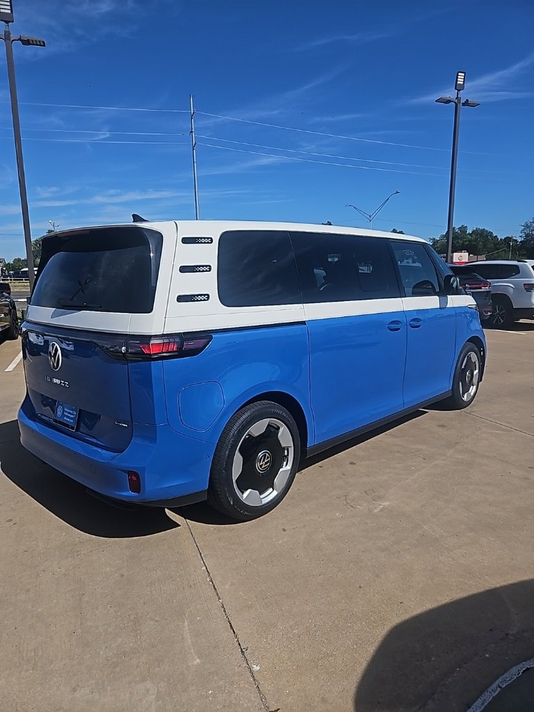 New 2025 Volkswagen ID. Buzz Pro S Plus image 5