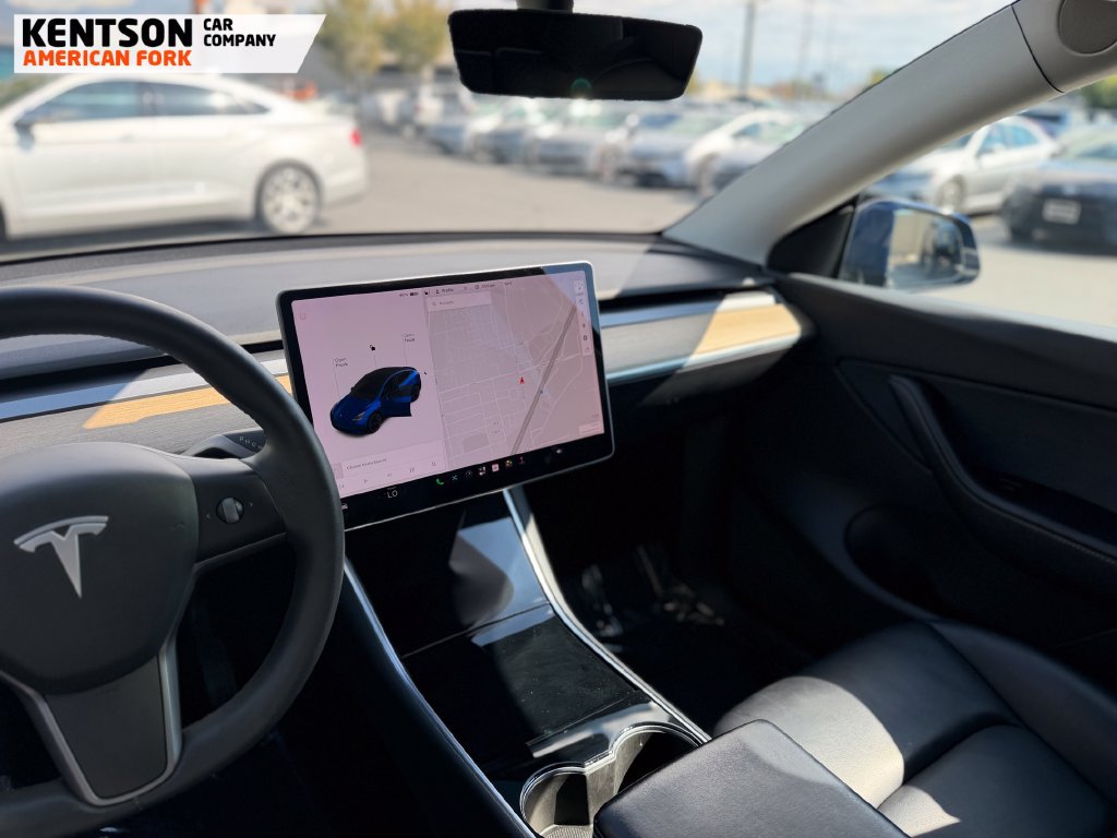 Used 2021 Tesla Model Y Long Range AWD/4WD image 18