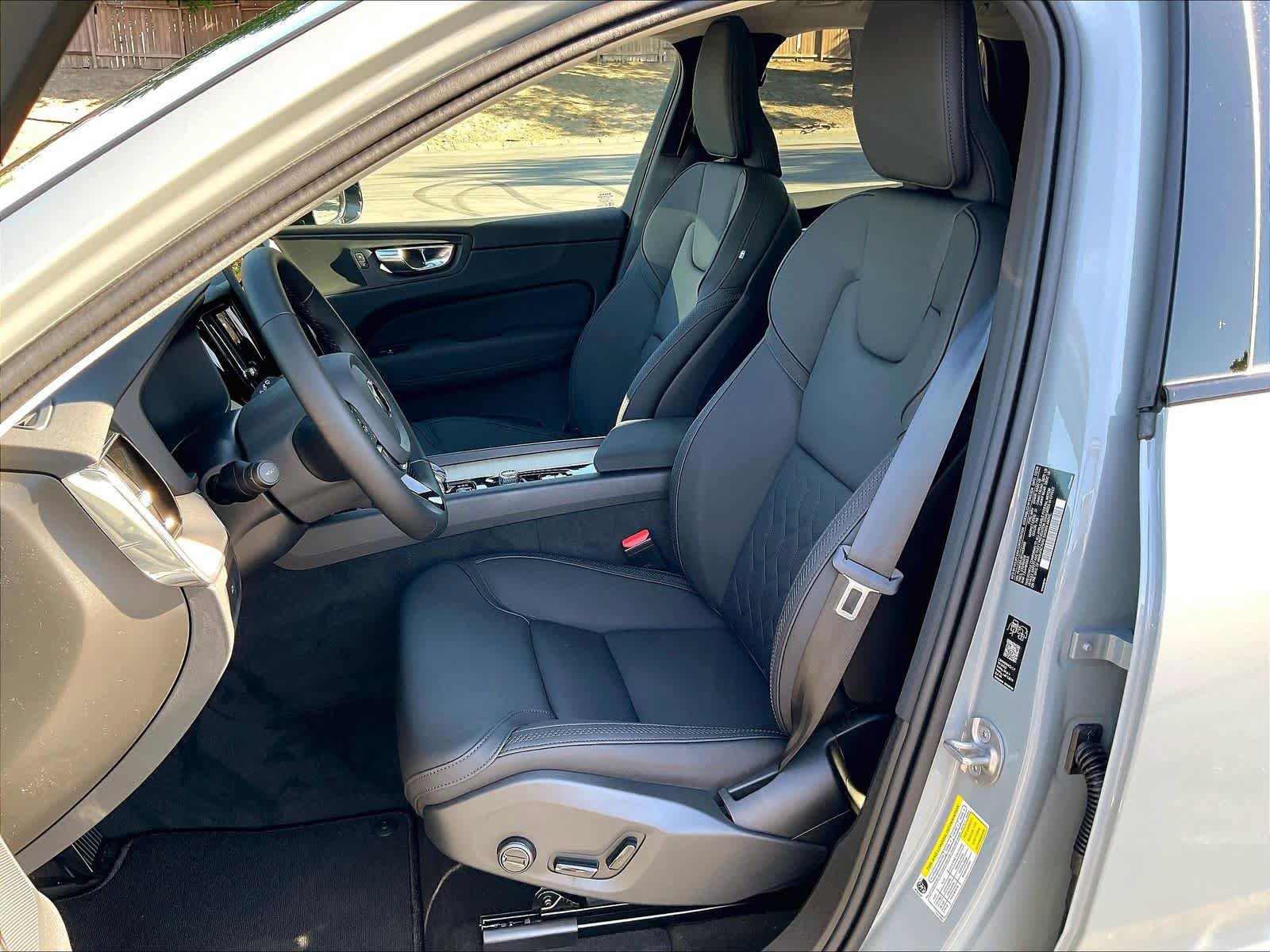 New 2026 Volvo XC60 B5 Core AWD/4WD image 11