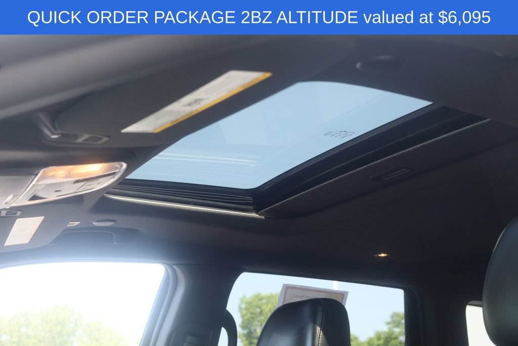 Used 2020 Jeep Grand Cherokee Altitude AWD/4WD image 4