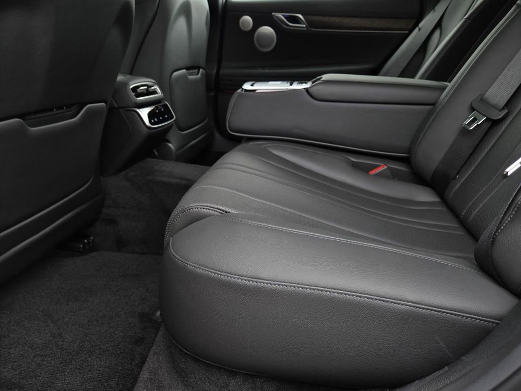 New 2025 Genesis G80 2.5T Advanced image 14