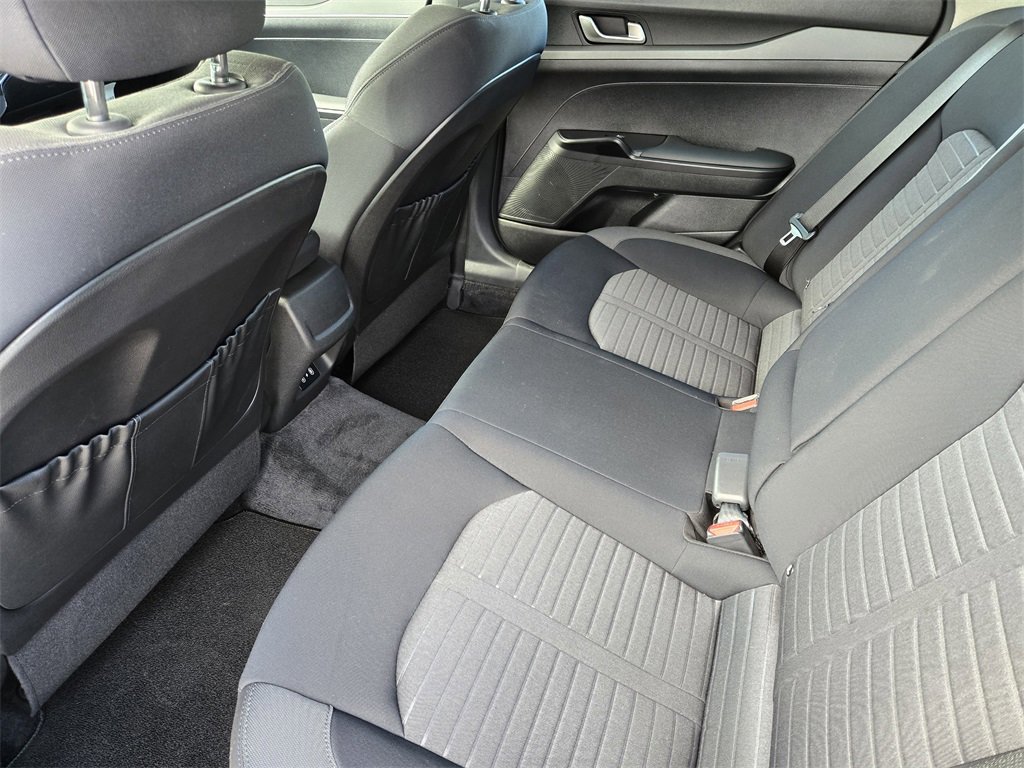 New 2025 Kia K5 LXS image 21