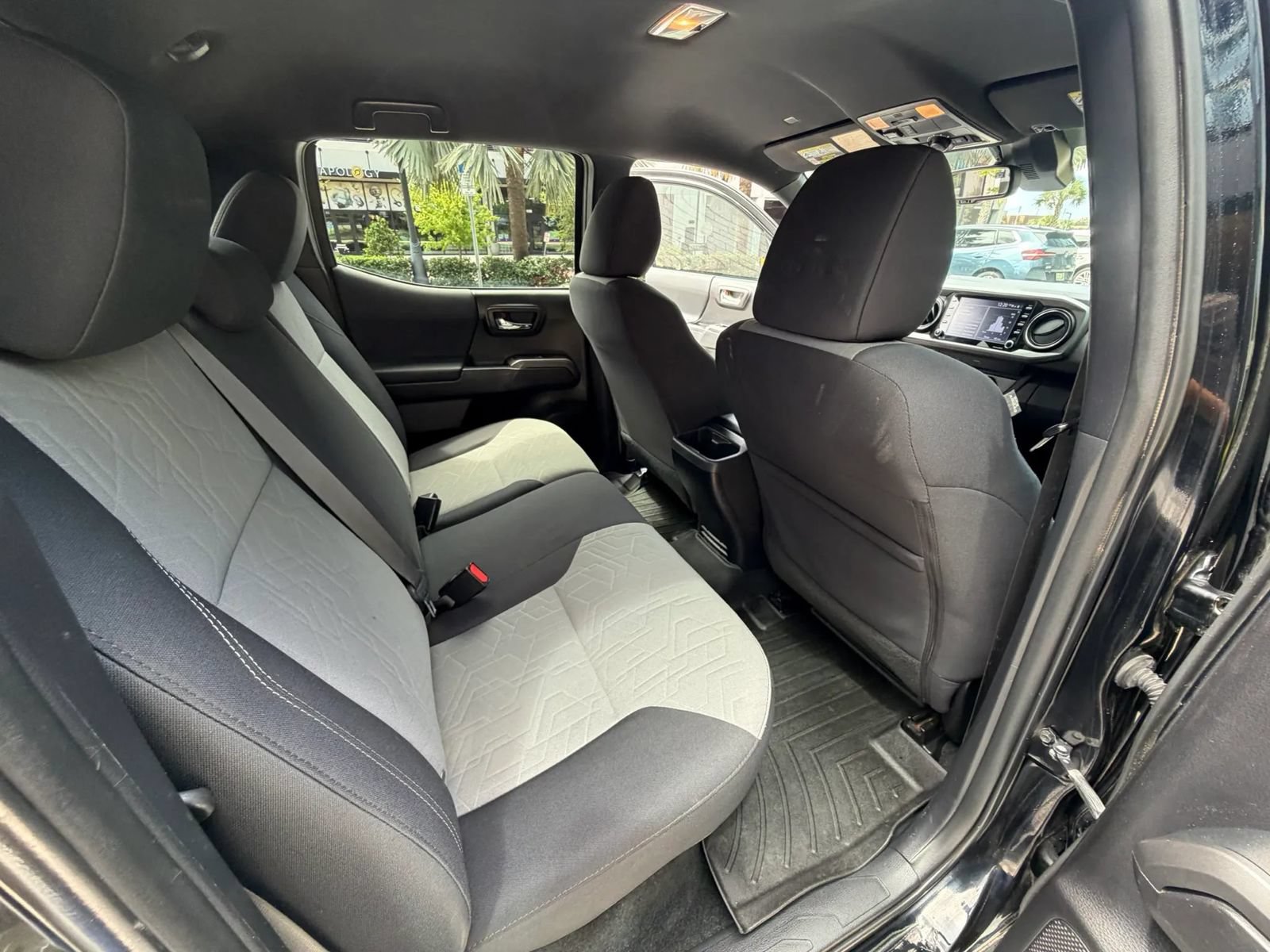 Used 2020 Toyota Tacoma TRD Off-Road w/ Technology Package AWD/4WD image 19