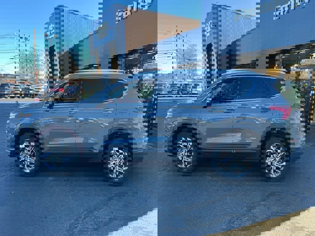 Used 2023 Hyundai Santa Fe SEL image 4